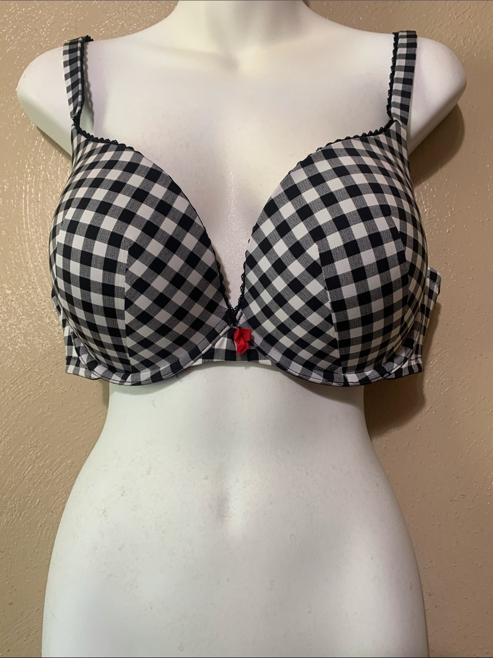 Torrid 38D Black & White Gingham Padded Bra with Red Bow Accent NWT